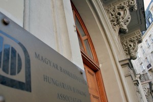 Bankadó - A Magyar Bankszövetség elnöke üdvözli a bankadó csökkentését