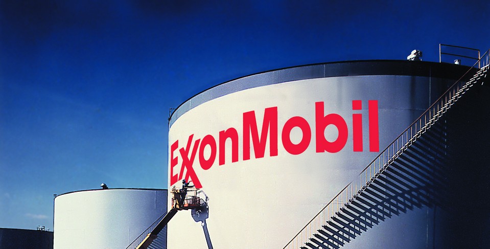 Ukrán válság - Az ExxonMobil 1 milliárd dollárt veszített a Rosznyefttyel közös projektek leállítása miatt