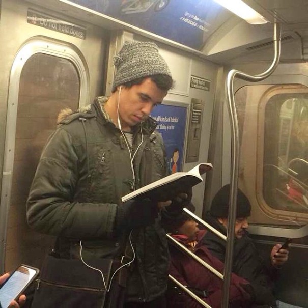 hot-dudes-reading-books-instagram-10-605x605