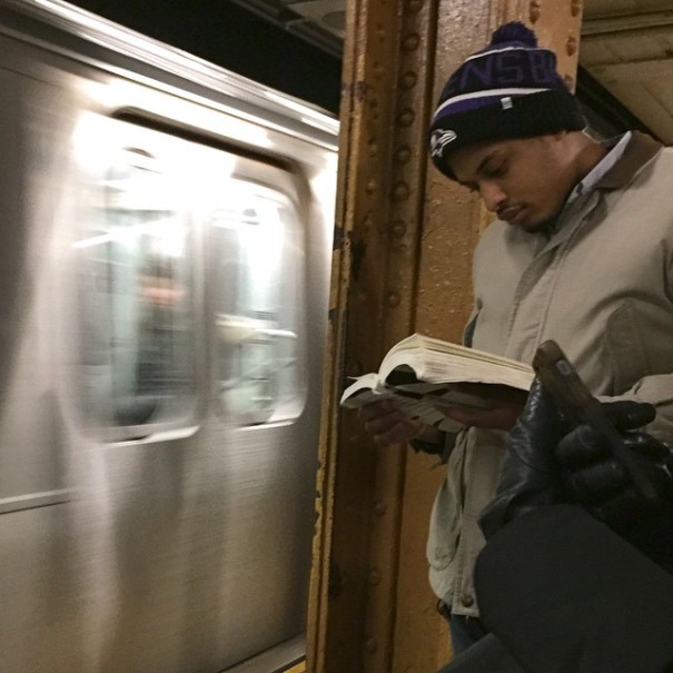 hot-dudes-reading-books-instagram-3-605x605