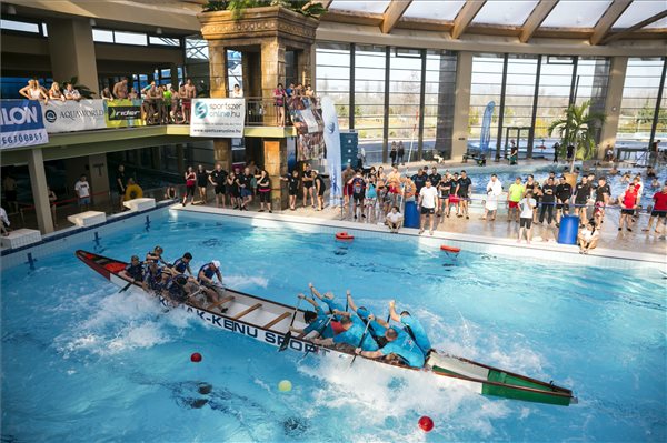 Kajakergométeres és medencés sárkányhajó verseny Budapesten