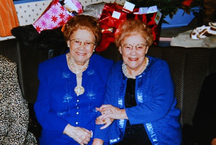 oldest-twin-sisters-103-years-florence-davies-glenys-thomas-17