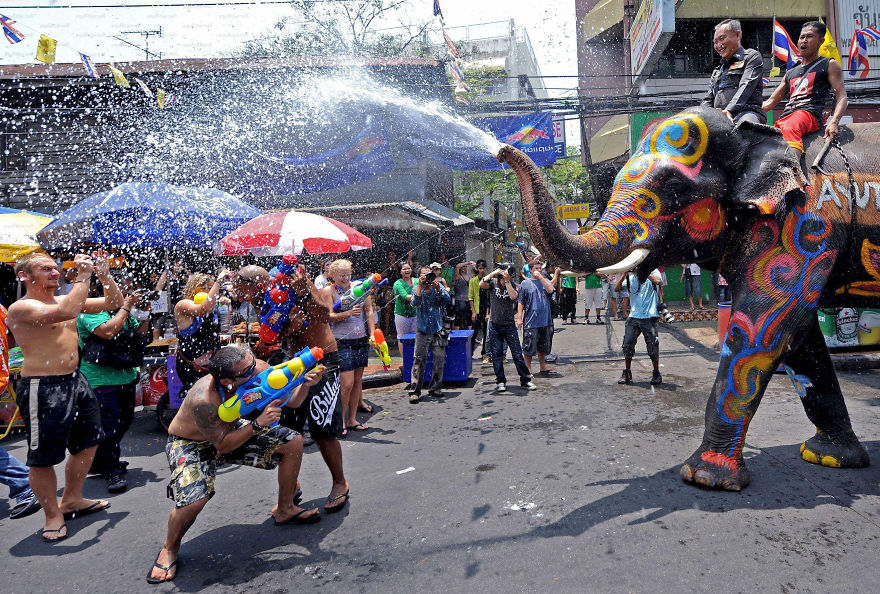 unique-festivals-around-the-world-songkran-water-festival-thailand__880