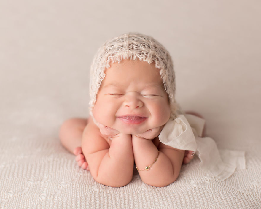 Aranyos képek mosolygós kisbabákról