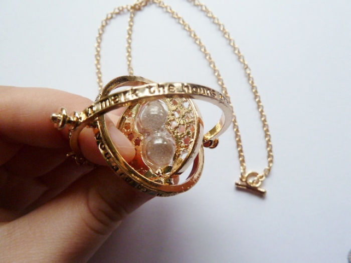 book-inspired-jewelry-16__700