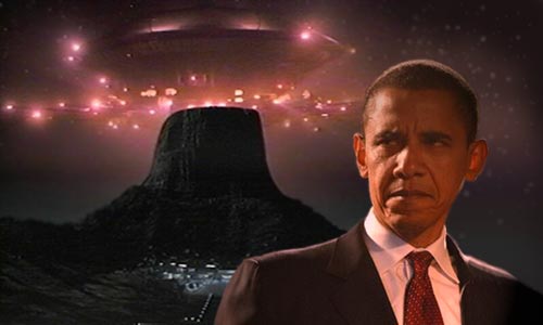 Barack Obama viccesen zsebre tette a műsorvezetőt, aki a földönkívüliekről kérdezte! – videó