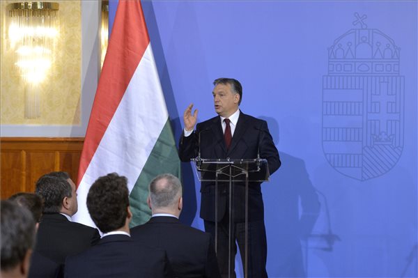 Nagykövetek - PM: Orbán Viktornak nincs felelősen átgondolt külpolitikai koncepciója