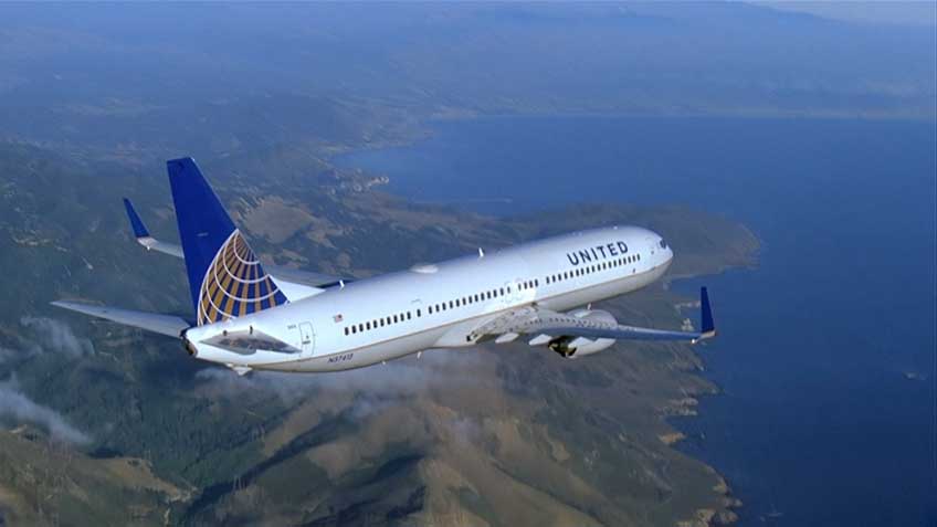 Visszafordították a United Airlines egyik gépét egy dzsihádról ordítozó utas miatt