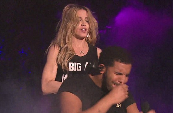 Drake majdnem dobott egy rókát Madonna csókjától – videó