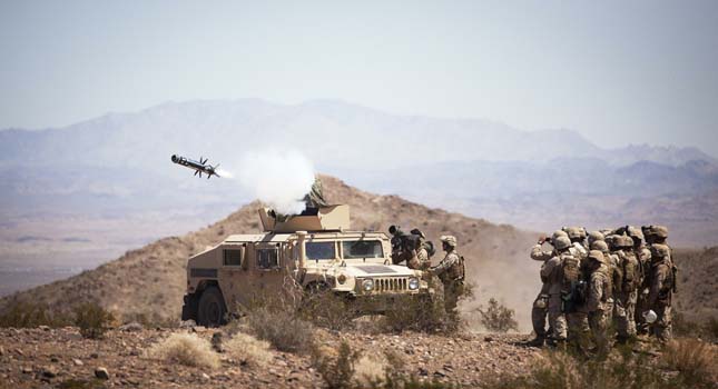 The art of anti-armor warfare: 3/3 ‚ÄòMissile Marines‚Äô prepare for enemy by shooting TOW, Javelin missiles
