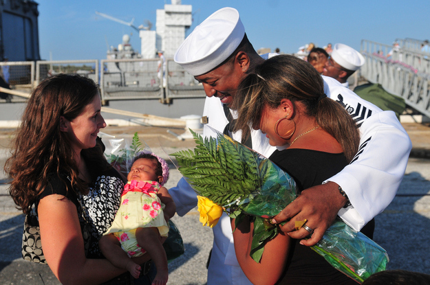 Sailor-Kevin-Limbrick-meets-his-newborn-daughter.