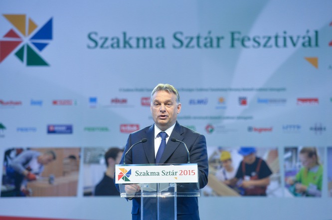 Orbán: ha a fiataloknak van jövőjük, akkor az egész ország emelkedik