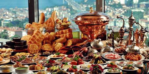 A török konyha valódi ízeit bemutató programok a Yunus Emre központban