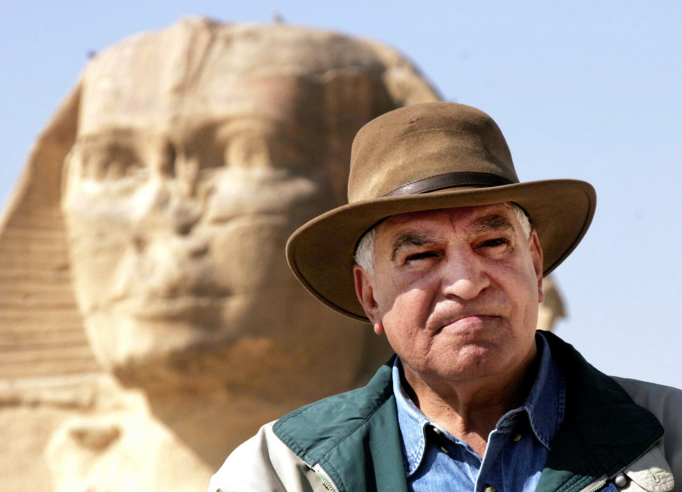Záhi Havvász világhírű egyiptomi régész tart előadást Piliscsabán