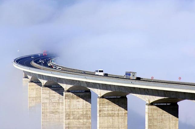 Drónfelvétel készült Magyarország leghosszabb hídjáról, a Kőröshegyi Völgyhídról