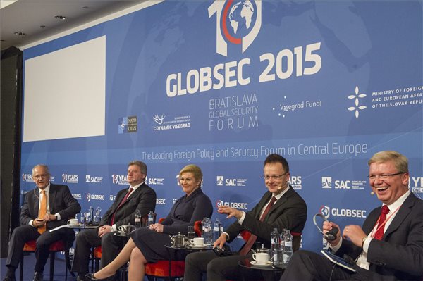 Globsec biztonsági konferencia Pozsonyban