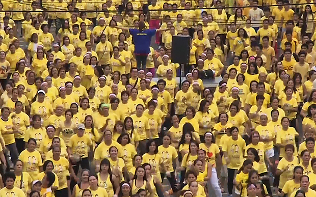 Több mint 12 ezren zumbáztak együtt a Fülöp-szigeteken - vidám videó