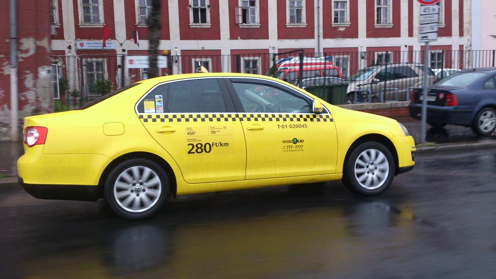 Szigszalaggal emelt tarifát a budapesti taxis a Balaton Soundon!