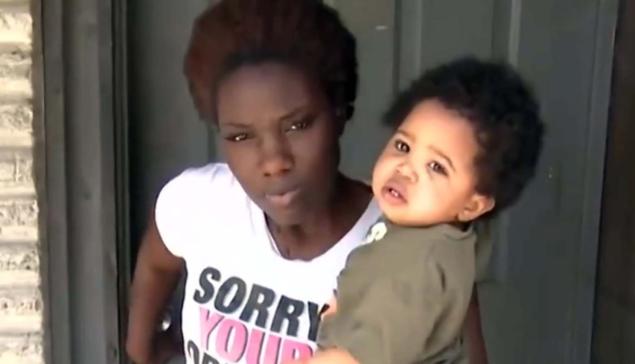 Bezárták a bölcsibe a 10 hónapos gyereket, mert a szülők nem mentek érte – videó