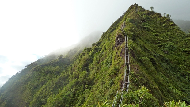3922 lépcsőfok - ennyi az út a Hawaii mennyországba?