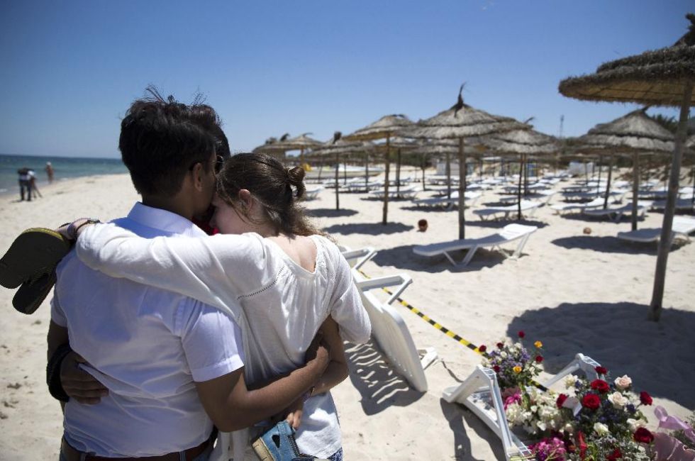 Tunézia – Visszament, hogy végezzen a túlélőkkel