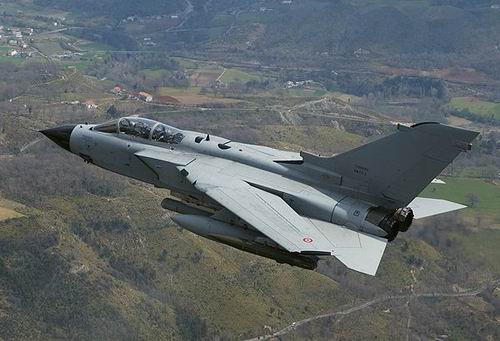 Iszlám Állam - Nagy-Britannia meghosszabbítja a Tornado-gépek küldetését