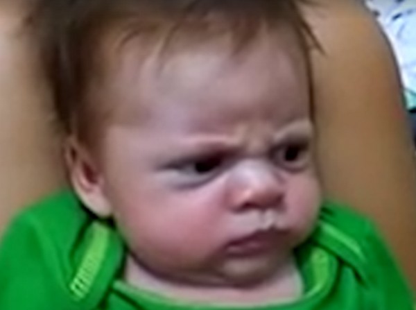 Extrém mérges baba pofi- videó