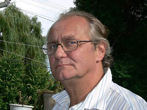 Elhunyt Turcsány Péter író és költő, a Kráter kiadó vezetője