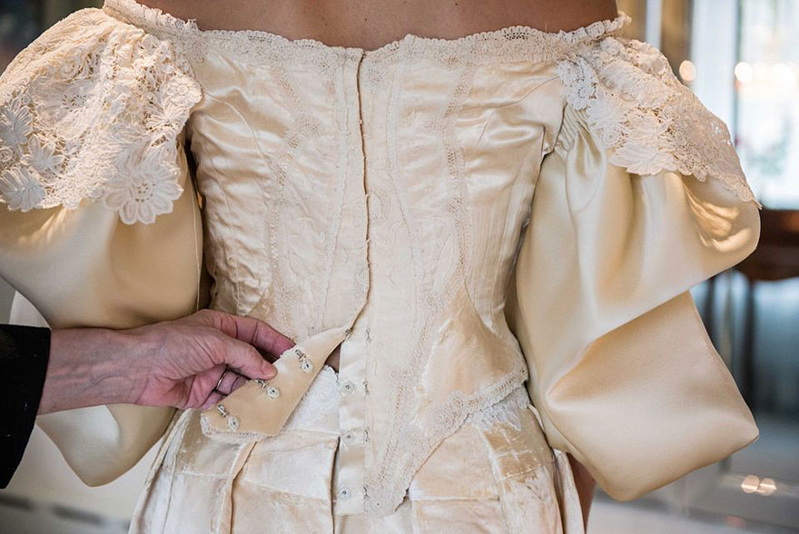 heirloom-wedding-dress-11th-bride-120-years-old-abigail-kingston-4