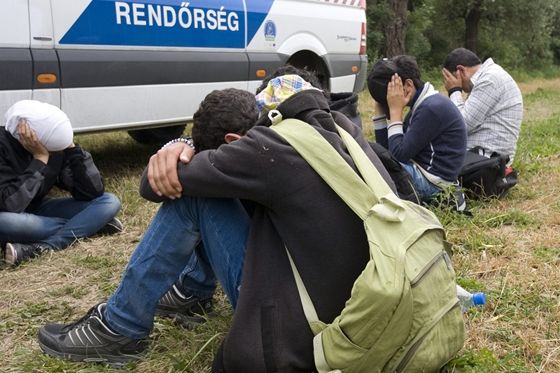 Illegális bevándorlás - Csaknem kétezer határsértőt tartóztattak föl Csongrád megyében