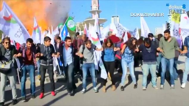Több ezres tiltakozás a török kormány politikája ellen Párizsban - videó