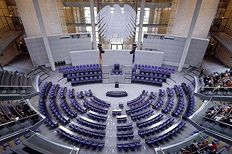 A német Bundestag megszavazta a menekültügyi reformcsomagot