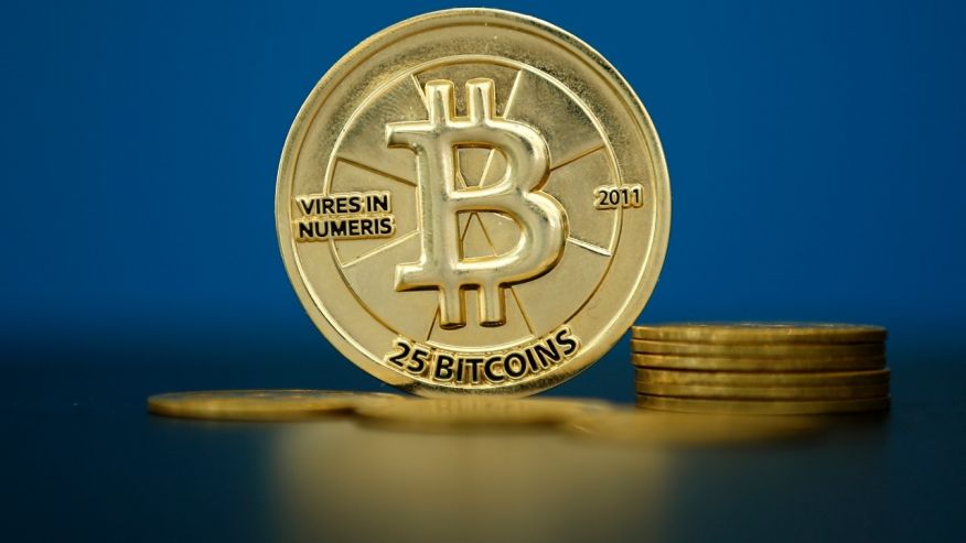 Egy hackercsoport bitcoinos IÁ-számlákra bukkant