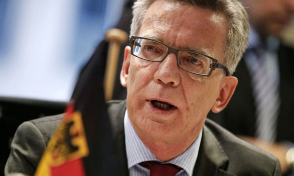 Német belügyminiszter: Európának meghatározott számú menekültet kellene befogadnia