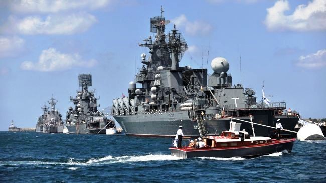 Ukrajna tengeren is blokád alá veszi a Krímet, Oroszország még több katonát küldött a félszigetre