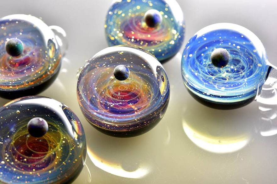 space-glass-planets-galaxies-stars-pendants-satoshi-tomizu-2