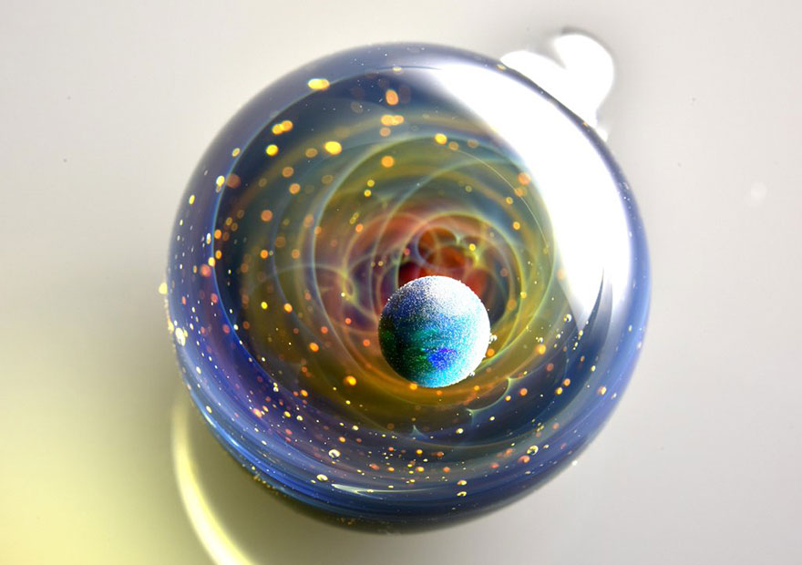 space-glass-planets-galaxies-stars-pendants-satoshi-tomizu-8