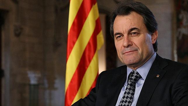 Katalóniában a függetlenségi pártok megállapodhatnak Artur Mas elnökké választásáról