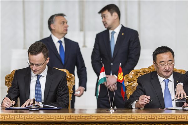 Szijjártó: mintegy 40 millió dollárnyi szerződést írtak alá Ulánbátorban