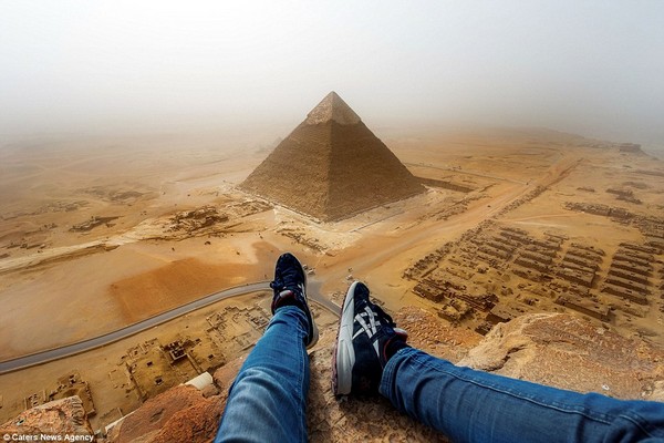 Tinédzser, aki megmászta az egyiptomi piramist- képek és videó
