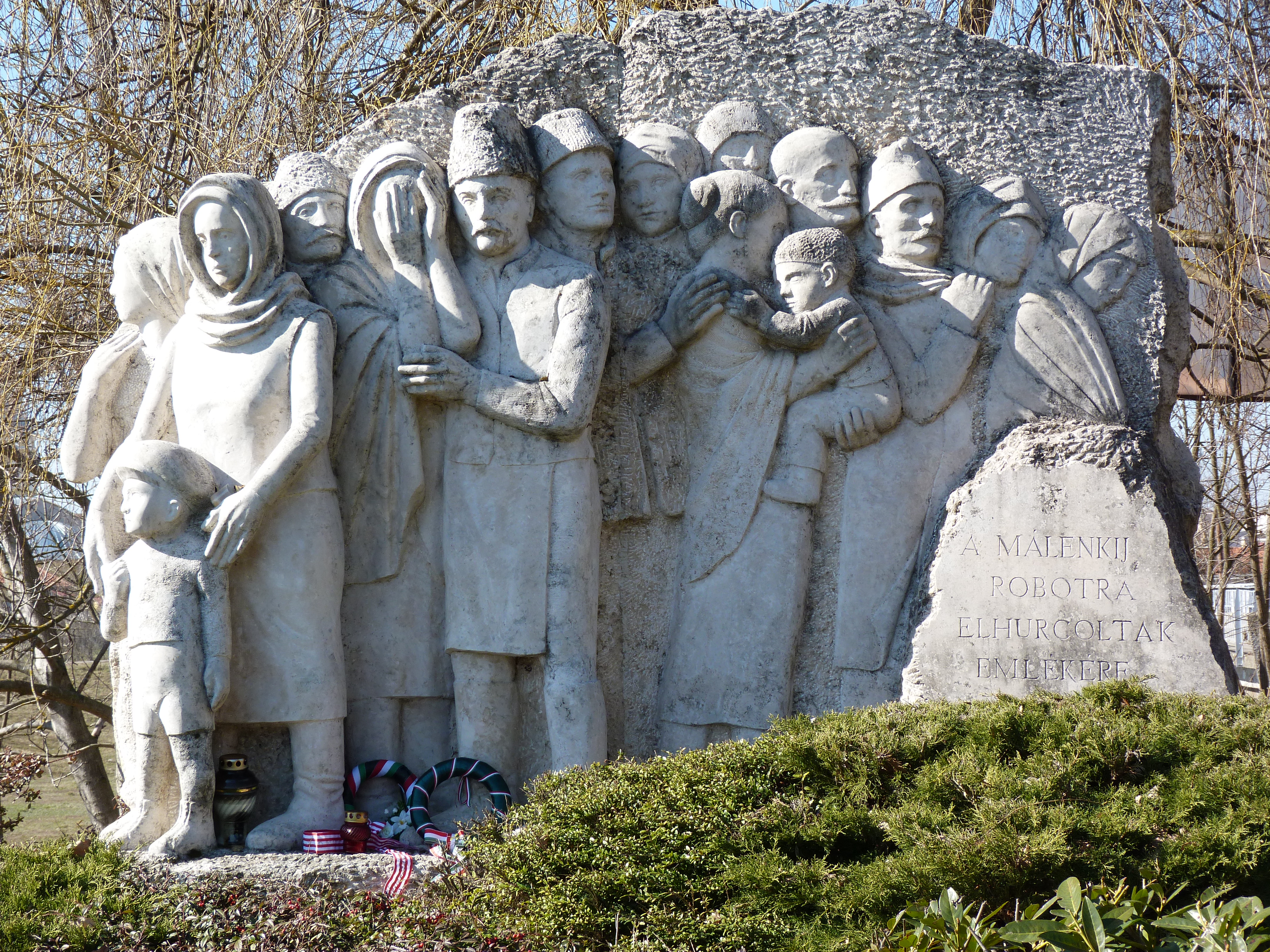 Szakértők közmegegyezést szorgalmaznak a Szovjetunióba hurcoltak emlékművéről