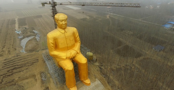 Eltávolították a minap Kínában felállított óriási Mao-szobrot