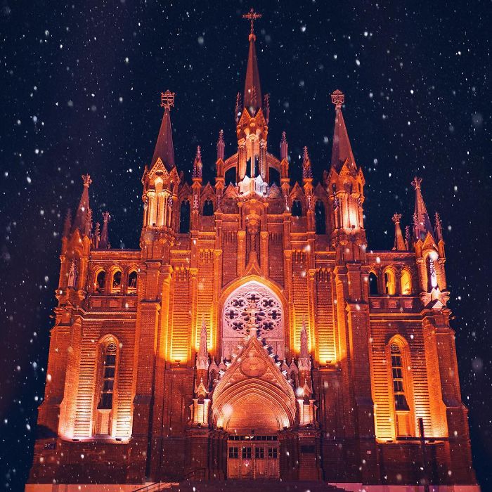 moscow-city-looked-like-a-fairytale-during-orthodox-christmas-3__700