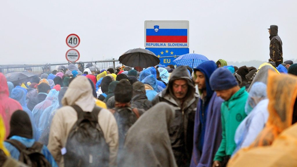 A szlovének többsége támogatja a migránsáradat megfékezését célzó politikát