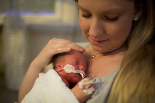 Szendvicses zacskó mentette meg a 30 hétre született baba életét
