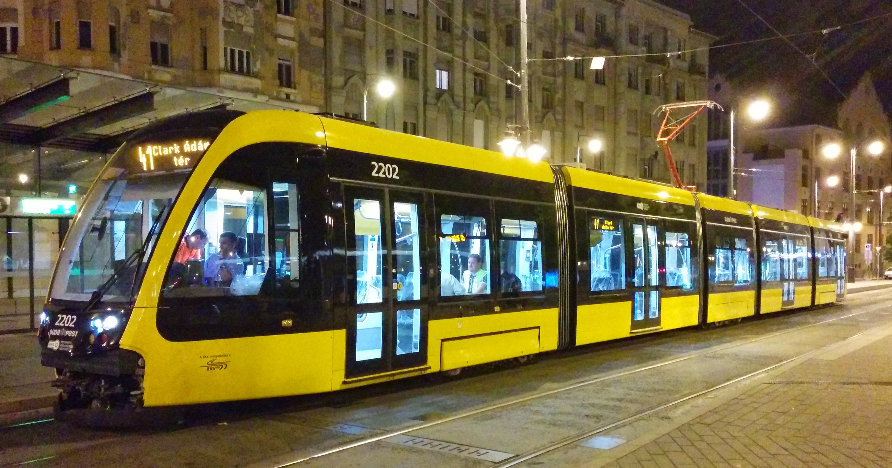 Márciusban forgalomba állhatnak a hosszú CAF-villamosok Budapesten