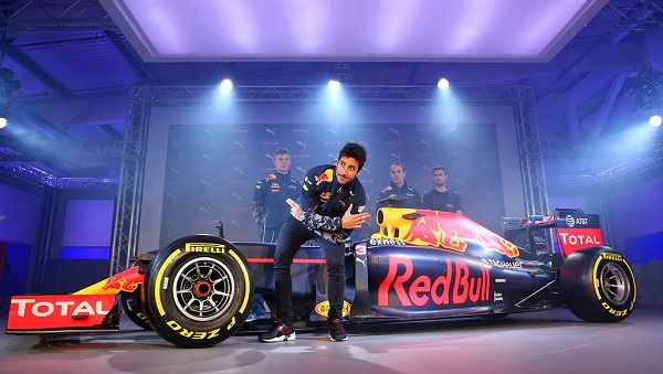 Bemutatták a Red Bull 2016-os festését