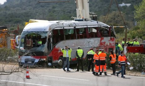 Feltehetően elaludt a sofőr a külföldi egyetemistákat sújtó spanyolországi buszbalesetnél (2. rész)
