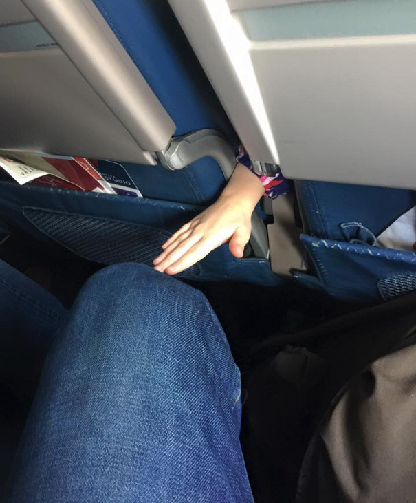 annoying-passenger-shaming-flight-travel-airlines-35__605
