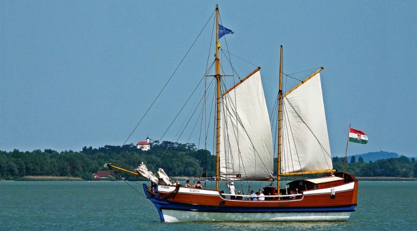Balatoni hajózási szezonnyitó